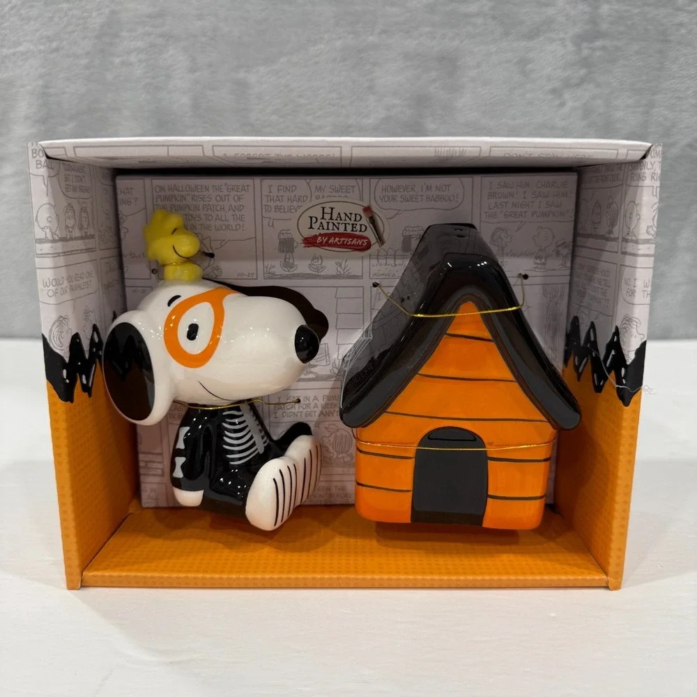 Peanuts Snoopy Woodstock Halloween Salt & Pepper Shaker Set New Ceramic Doghouse